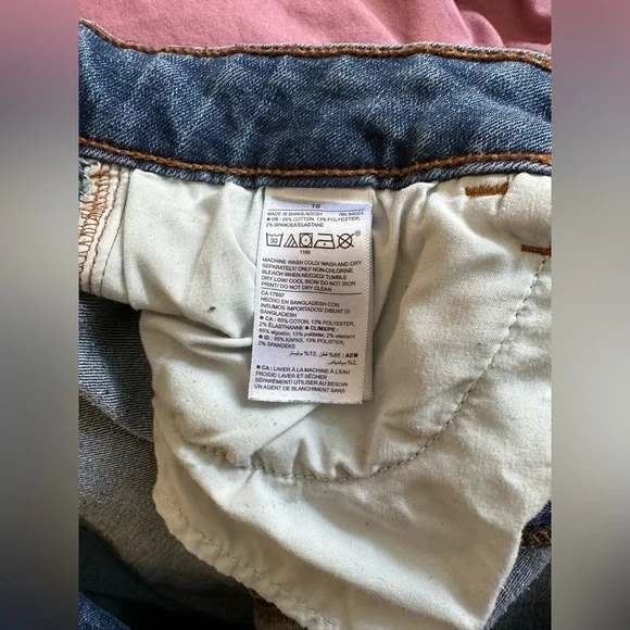 Old Navy Distressed Straight 16 Jeans - Picture 2 of 3